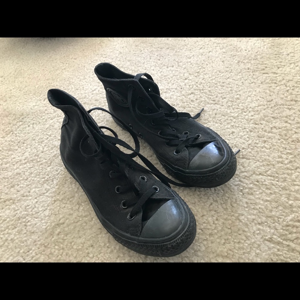 Black converse